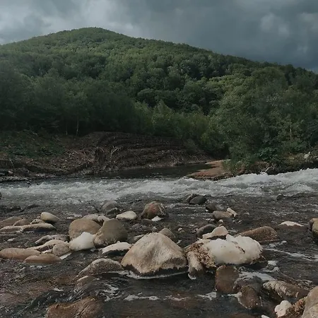 Apartment Opir Skole